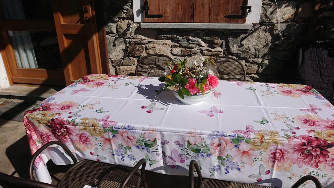 Вилла Casa Delle Rose Тельо Экстерьер фото