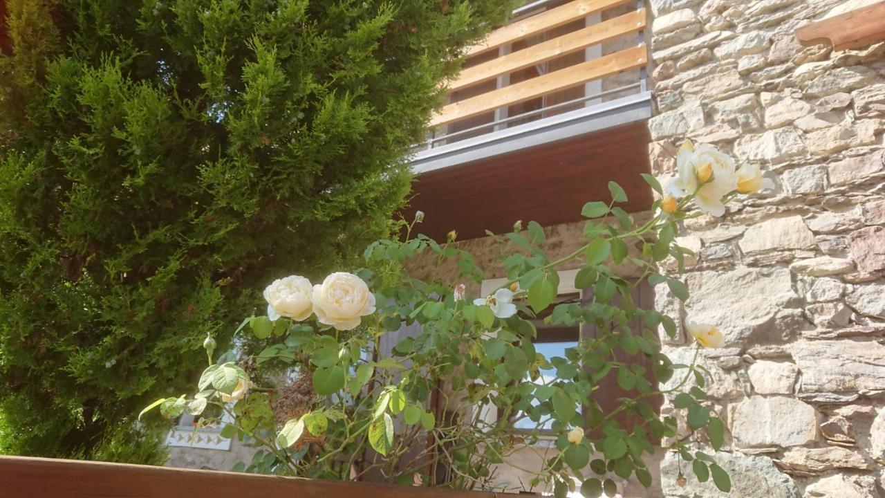 Вилла Casa Delle Rose Тельо Экстерьер фото